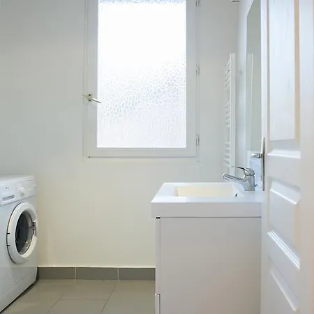 2 Pieces Apartment *